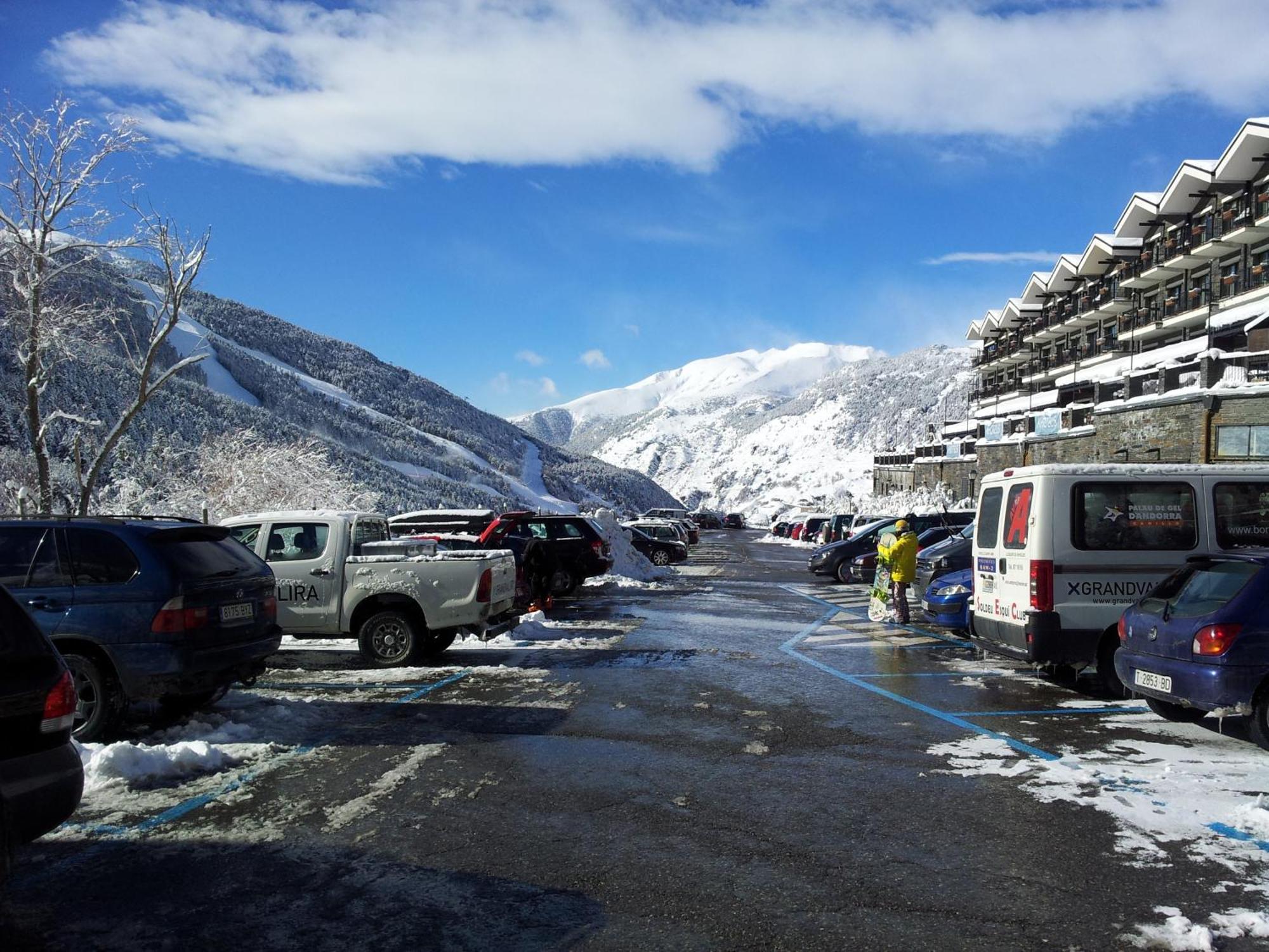 Apartaments Turistics Pirineu Солдеу Екстериор снимка